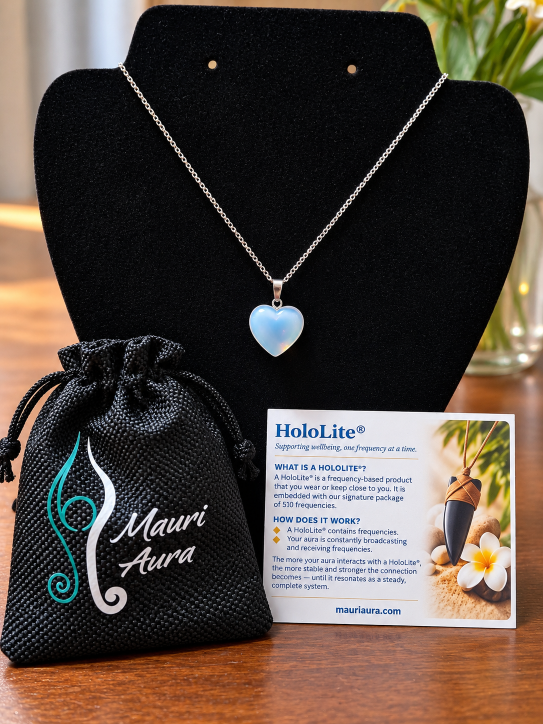 Mauri Aura- Luminescent Heart Pendant